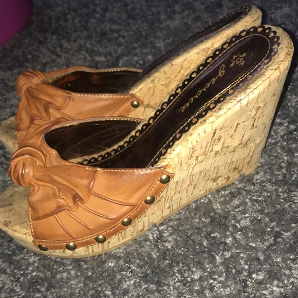 Wedges - Picture 2 of 4